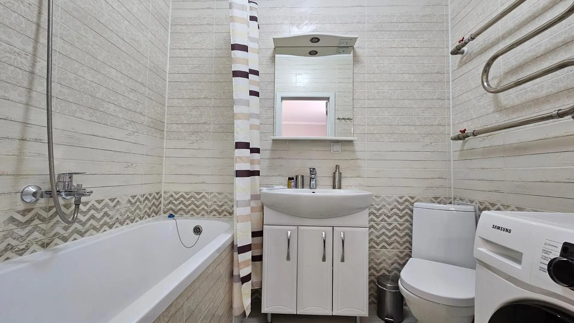 شقة Ernaz Plus Apartments: Promenade Expo أستانا